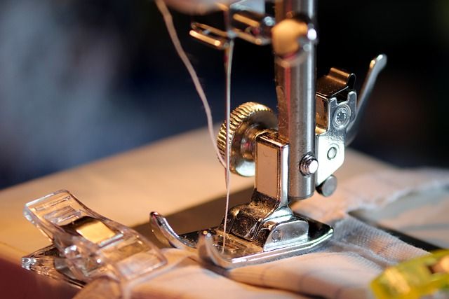 Cómo elegir las mejores agujas para máquina de coser